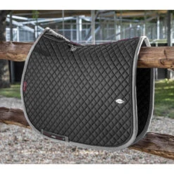 LeMieux Wither Relief Jumping Pad -Equestrian Supplies Store lemieux wither relief jumping pad wither relief saddlepad 8 d56a42d5 3c3e 42f9 be37 d1c215ee0f14